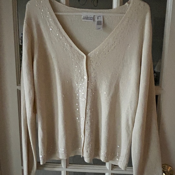 Pale lemon color dress sweater - Picture 1 of 3